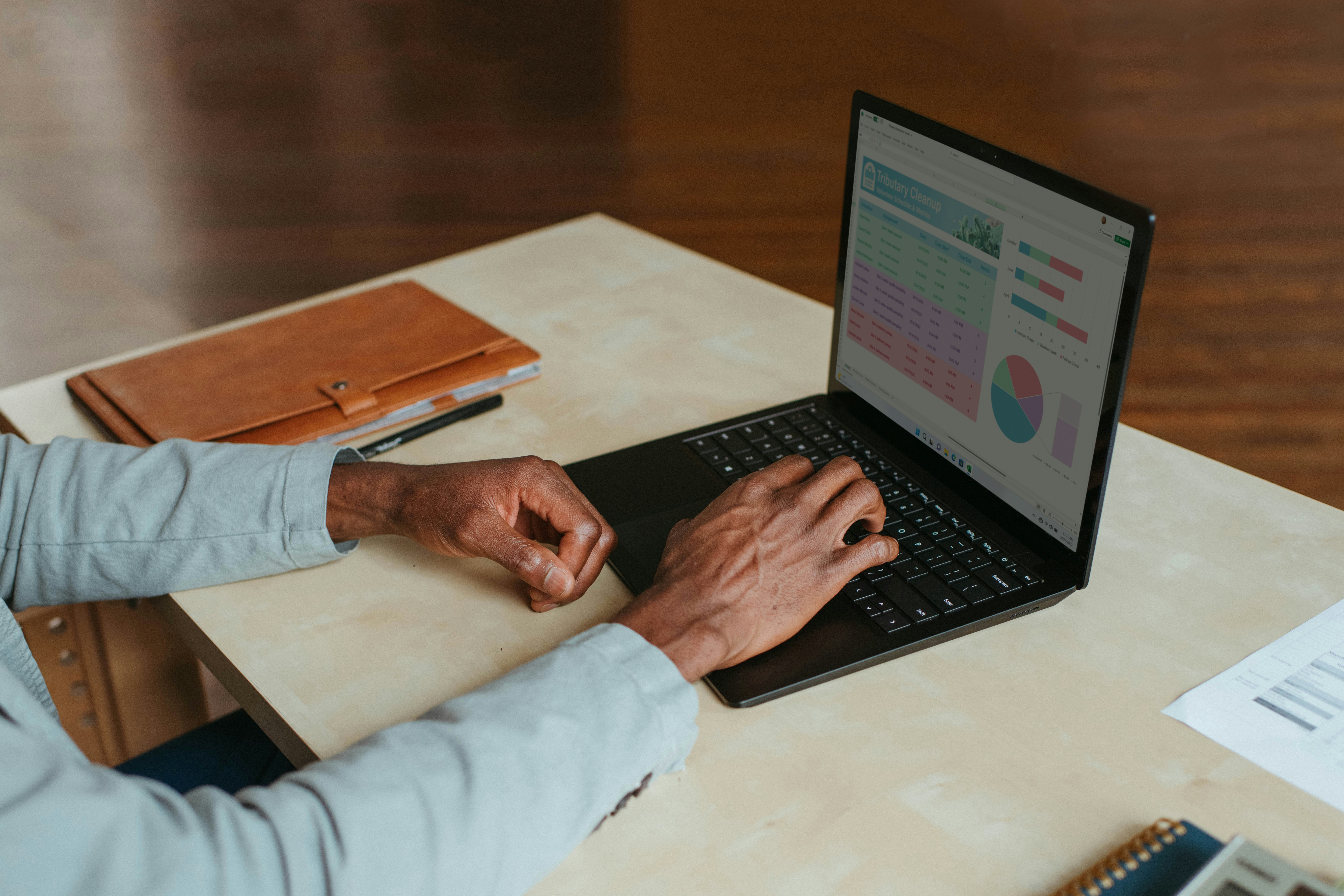How to Start Freelancing From Zero and Find Your First Clients